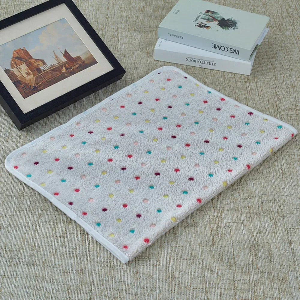 Soft Fluffy Sleeping Blanket for Dogs Comfortable Pet Blanket Cat Cover Warm Thin Fleece Puppy Bed Mat Sleep Sheet Pet Supplies