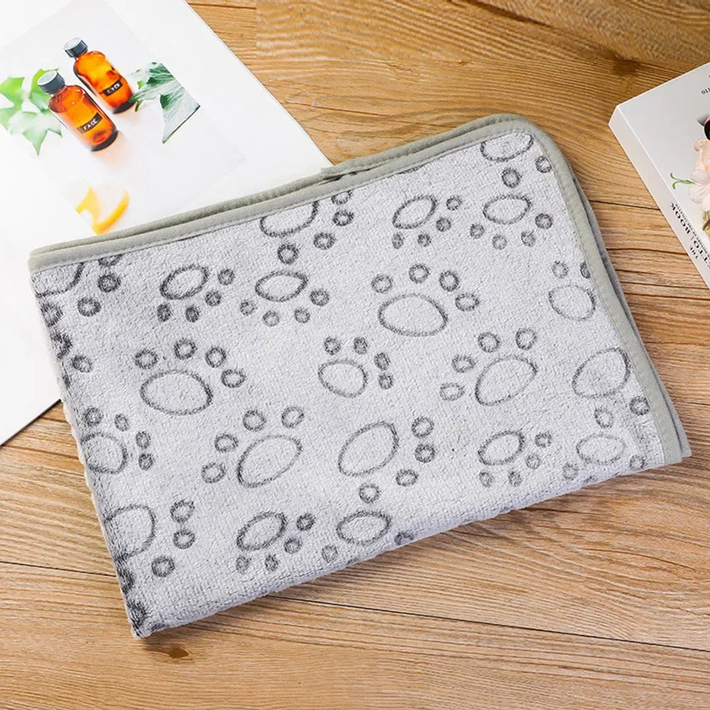 Soft Fluffy Sleeping Blanket for Dogs Comfortable Pet Blanket Cat Cover Warm Thin Fleece Puppy Bed Mat Sleep Sheet Pet Supplies