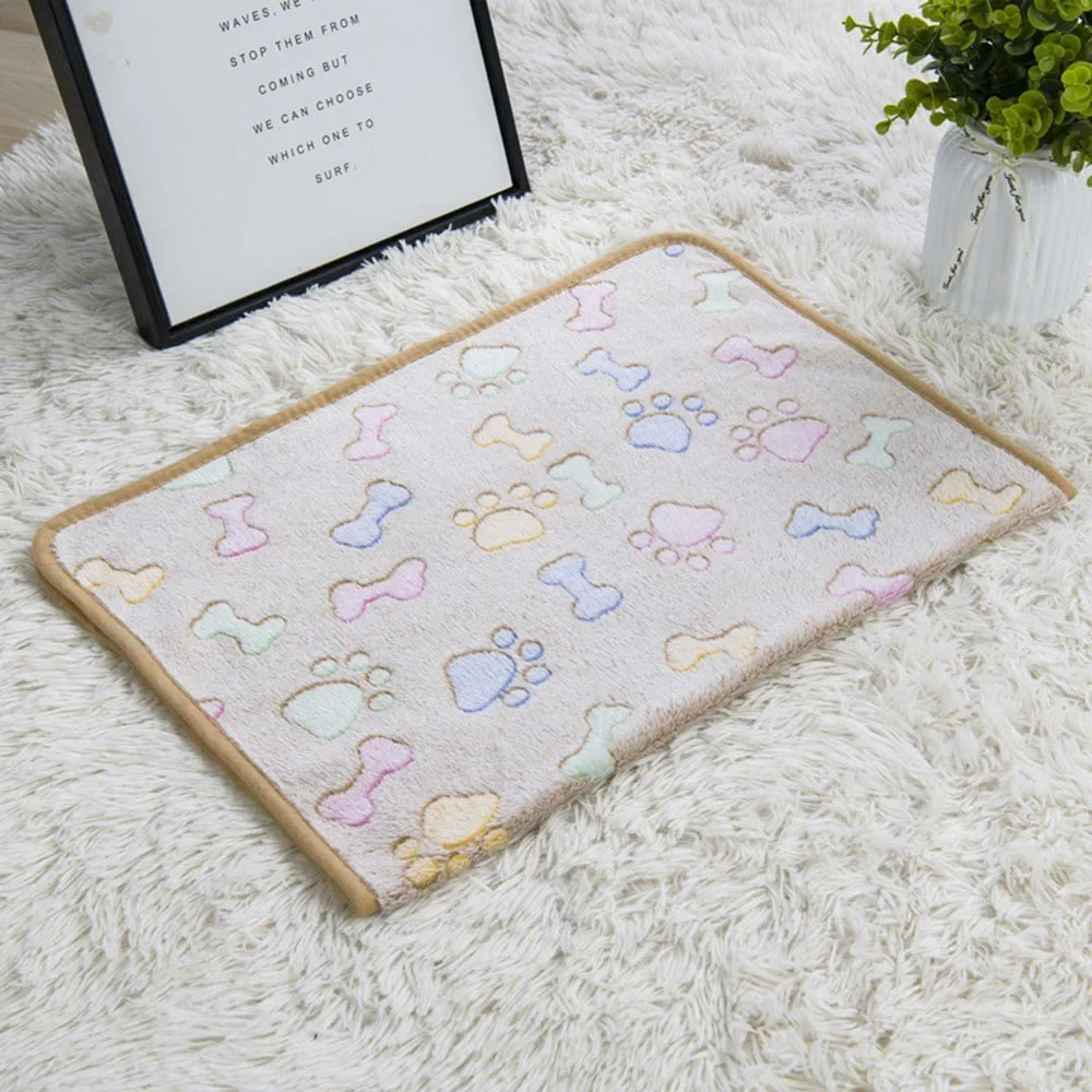 Soft Fluffy Sleeping Blanket for Dogs Comfortable Pet Blanket Cat Cover Warm Thin Fleece Puppy Bed Mat Sleep Sheet Pet Supplies